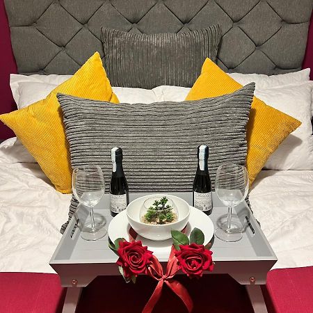 Spacious 1 Bed Relocation Apartment Free Parking, Brierley Hill Ngoại thất bức ảnh