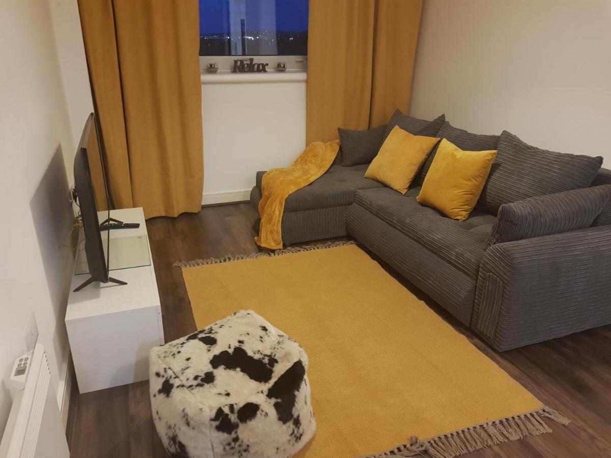 Spacious 1 Bed Relocation Apartment Free Parking, Brierley Hill Ngoại thất bức ảnh