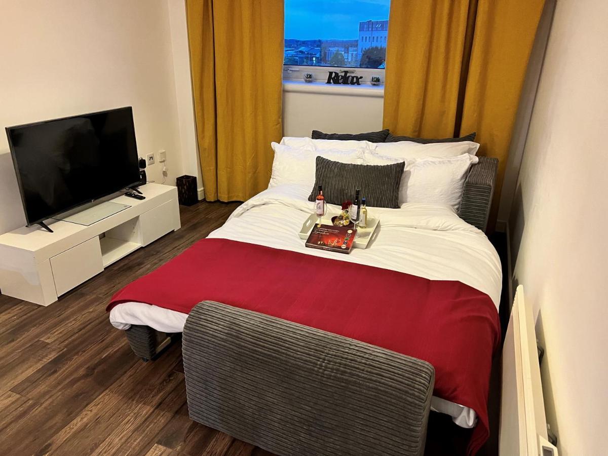 Spacious 1 Bed Relocation Apartment Free Parking, Brierley Hill Ngoại thất bức ảnh