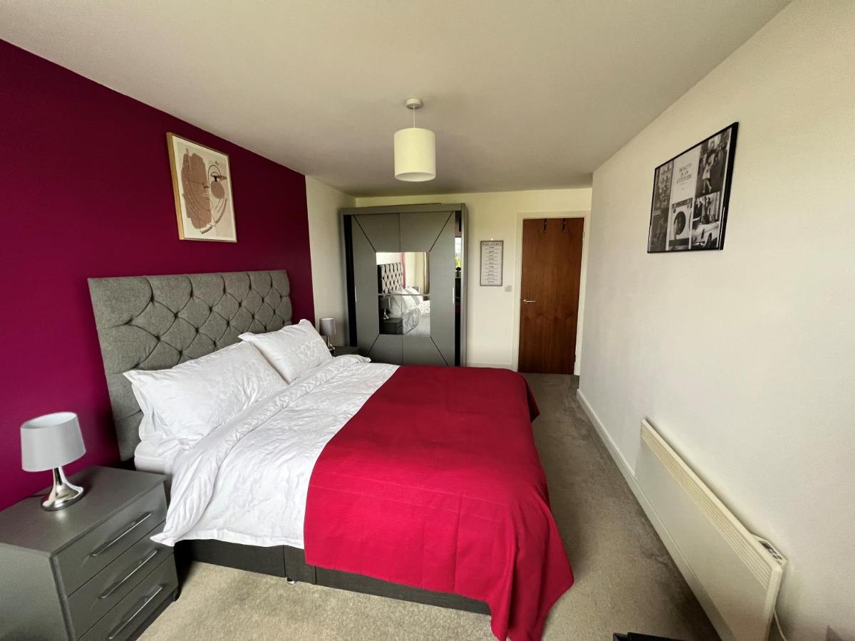 Spacious 1 Bed Relocation Apartment Free Parking, Brierley Hill Ngoại thất bức ảnh