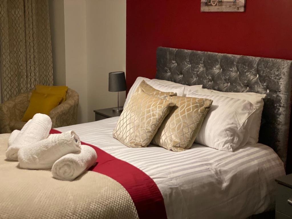 Spacious 1 Bed Relocation Apartment Free Parking, Brierley Hill Ngoại thất bức ảnh